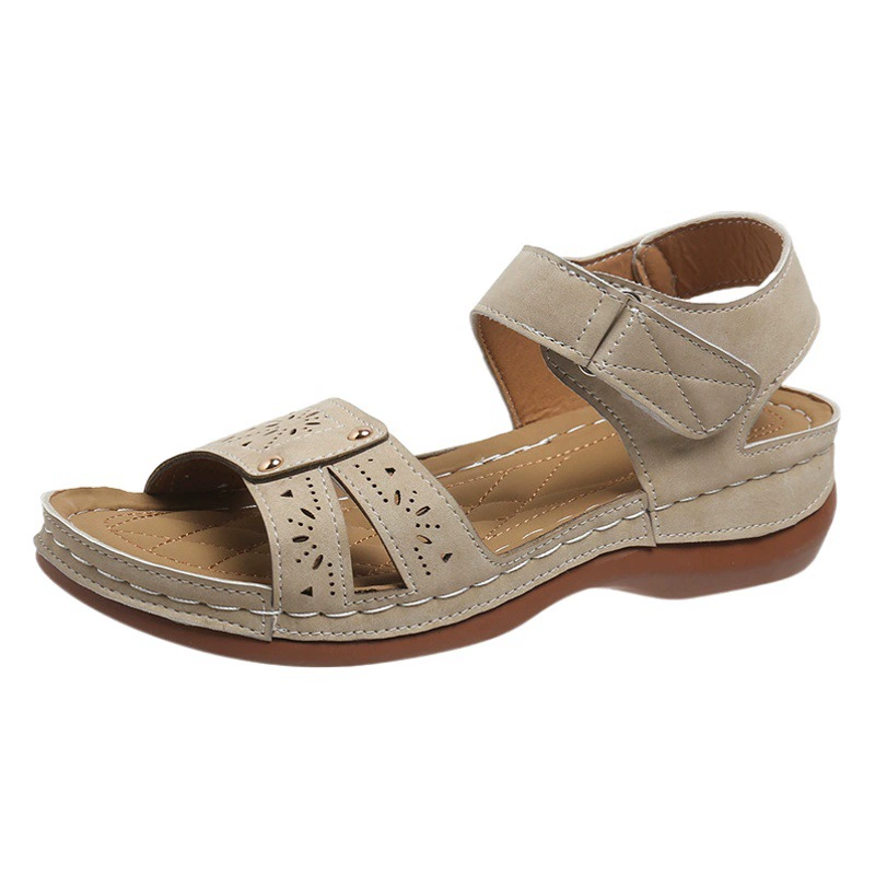 2023 Внешняя торговля Ретро Повседневные сандалии в римском стиле с круглым носком Женские новые дышащие плоские каблуки с полым узором на липучке