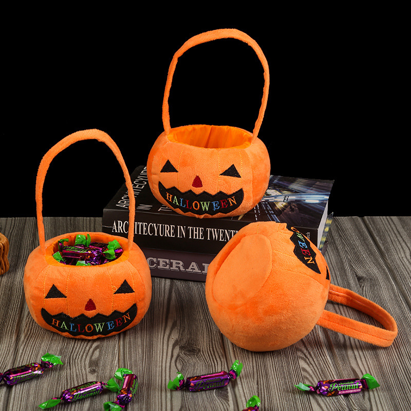 Bolsas de dulces de terciopelo transfronterizas de Halloween bolsas de calabaza portátiles atmósfera del festival fantasma accesorios de vestuario con lámparas bolsas de azúcar