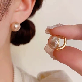 耳钉;耳环;耳扣