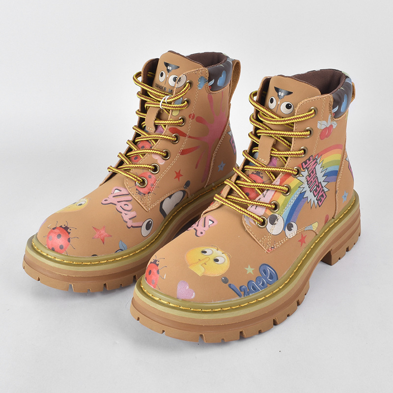 Zapatos altos de las mujeres europeas y americanas Martin botas 2023 nuevo nicho graffiti Otoño e Invierno zapatos casuales suela gruesa altura creciente botines