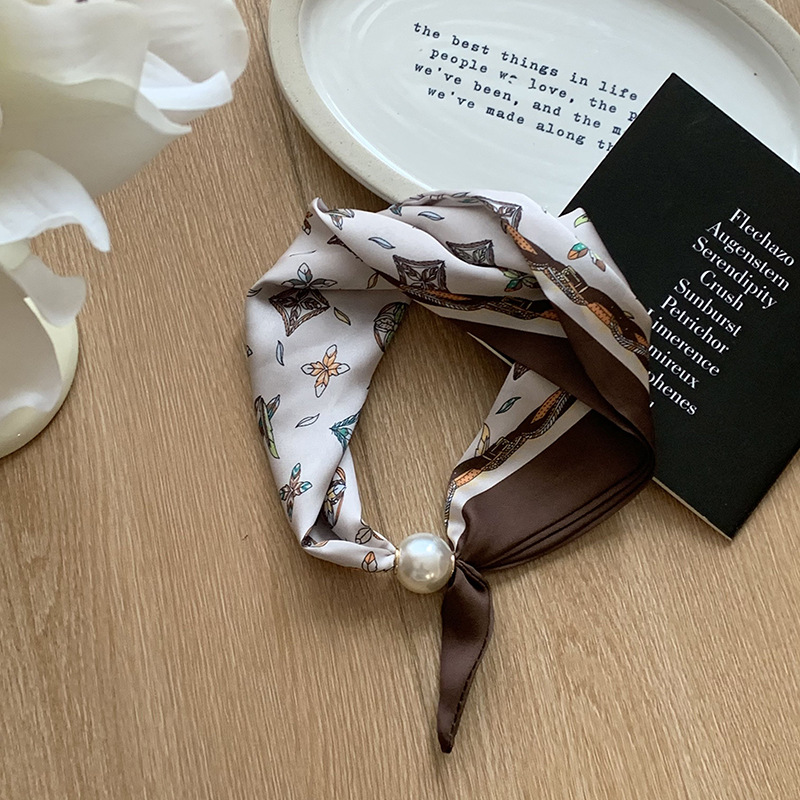 Nuevo collar de perlas, bufanda de seda para mujer, moda de alta gama de primavera y verano francesa, bufanda de seda de succión magnética de todo fósforo, personalizada de fábrica