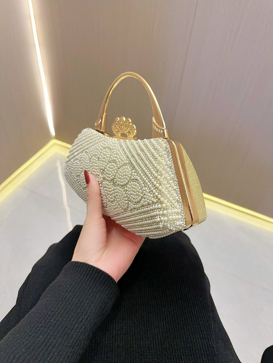Pearl Inlaid Rhinestone Banquet Handbag For Women Crossbody Bag_voghion.com