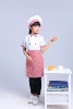 White -colored pink grid short -sleeved model