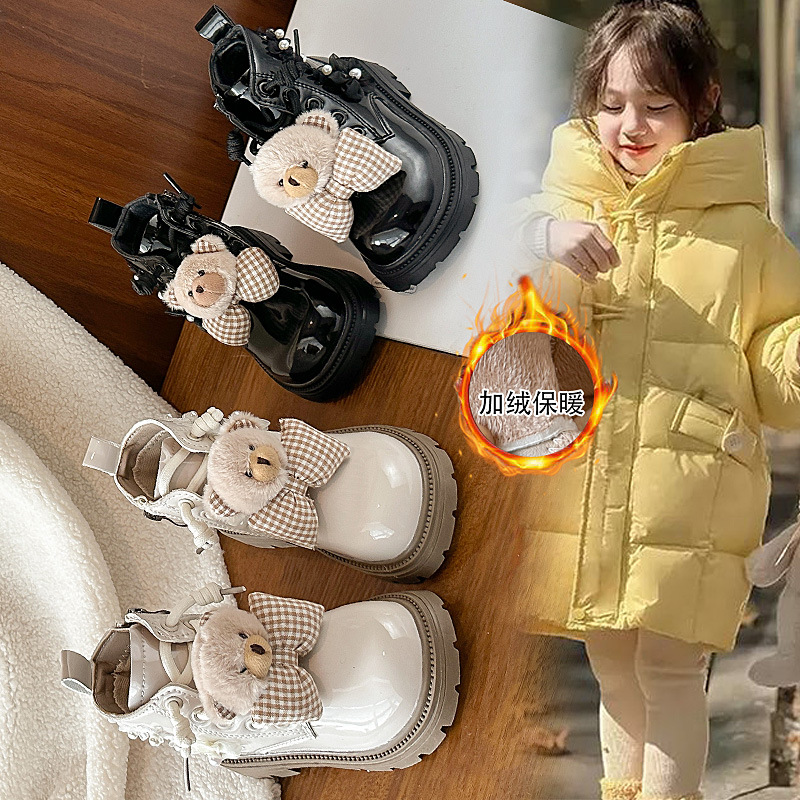 儿童卡通小熊棉靴2025年冬新款加绒女童珍珠花朵蝴蝶结保暖马丁靴