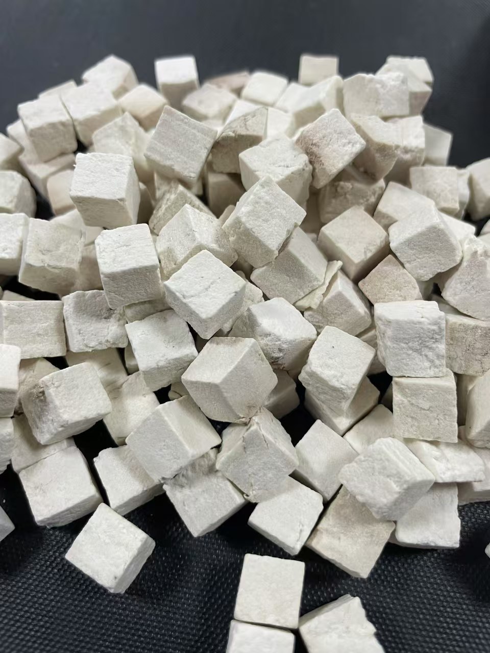 Dried Poria Cubes Fu Ling 茯苓 Diced White Poria Root for Herbal Soups and Decoctions specifications