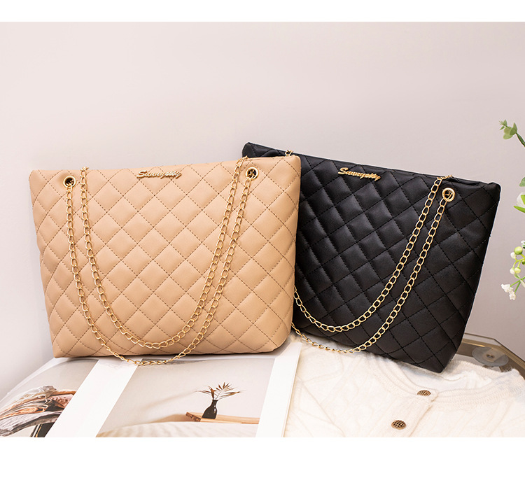 341g Weight Polyester Lining Material Magnetic Buckle Closure Type Double Shoulder Straps Strap Type Tote Bag Bags Type Daily, Street Occasion Pu Leather Material Solid Color Pattern All Seasons Season Women's Gender Classic Style, Streetwear Style Square Shape Medium Size Women's Medium Pu Leather Solid Color Classic Style Streetwear Square Magnetic Buckle Tote Bag 9