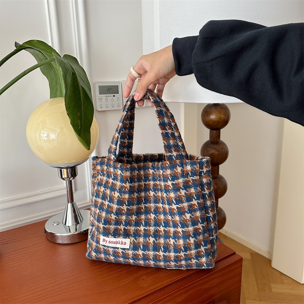 Femmes Moyen De Laine Bloc De Couleur Plaid Style Vintage Carré Ouvert Sac À Main display picture 8