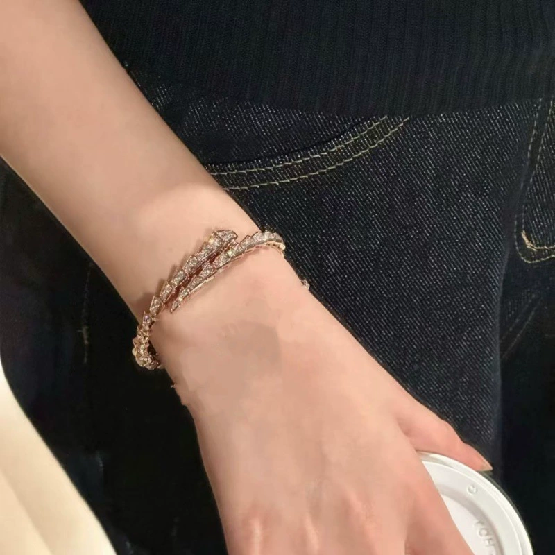 Zirconium Women's Bracelet, Elegant Light-Luxury Design, Crystal-Set Bangle, 10×7×1 cm