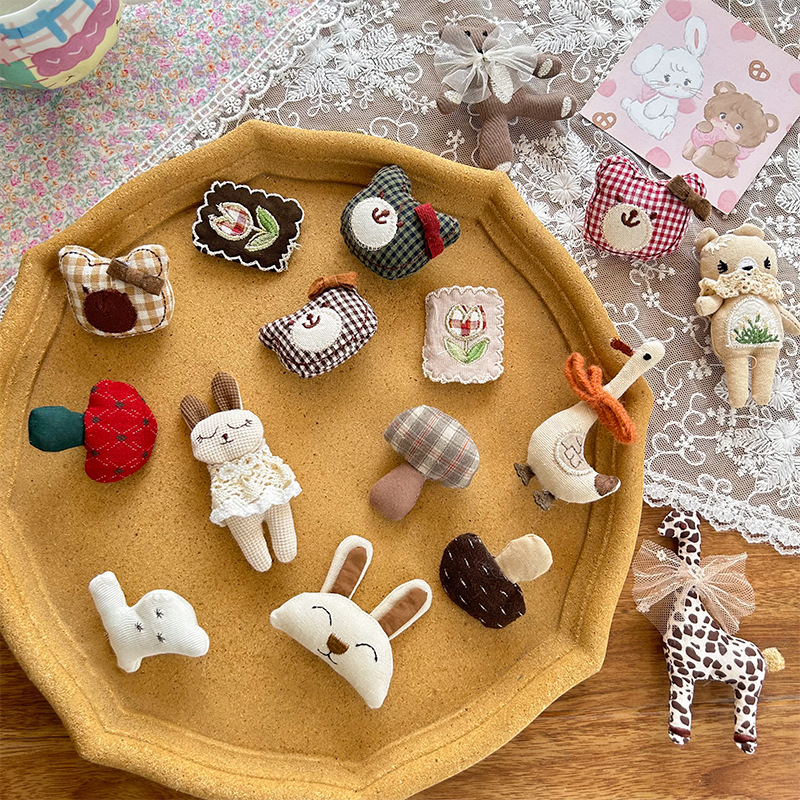 Brooches Classification Elegant Cute Pin Animal Cloth Kid'S Brooches 1 Piece