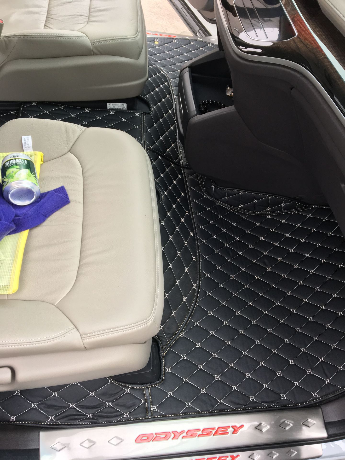 Cross-Border Foreign Trade Car Floor Mats, Full Surround, Right-Hand Drive, Right Titanium Hong Kong Version Car Floor Mats, Factory Direct Supply