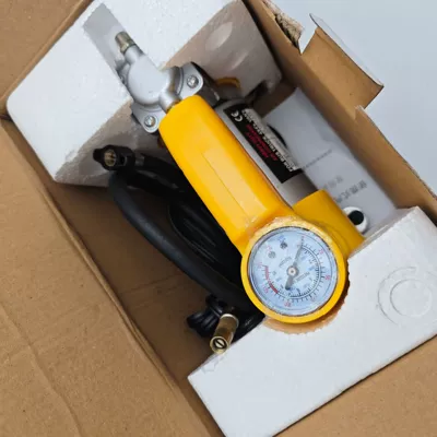 electric tire inflator, car-mounted – Hava nasosu