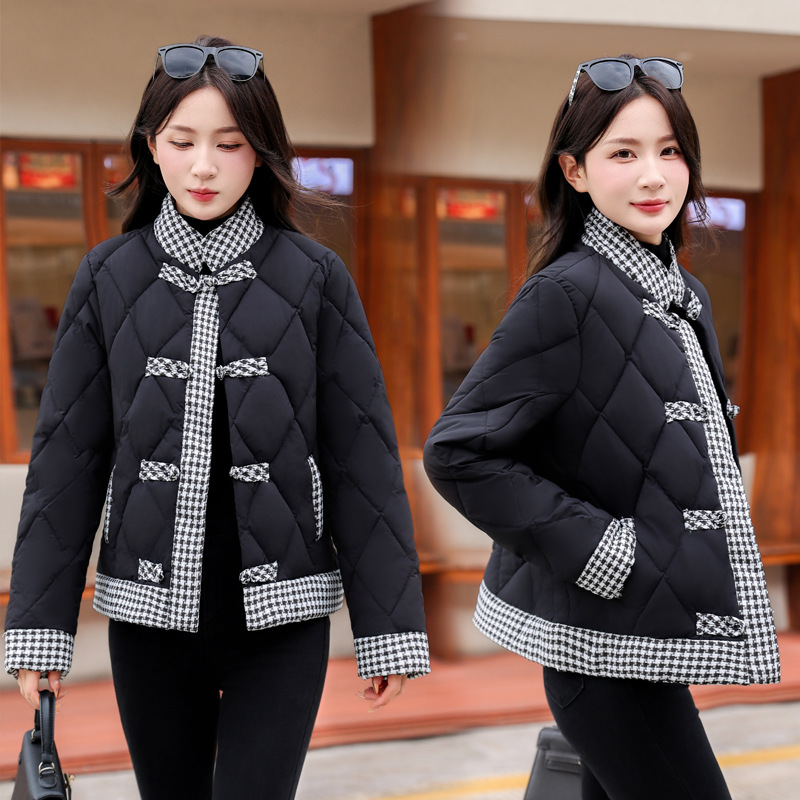 Diseño chino de estilo nacional de costura de algodón de invierno femenino coreano suelto de algodón de disco ligero 2024 image 4