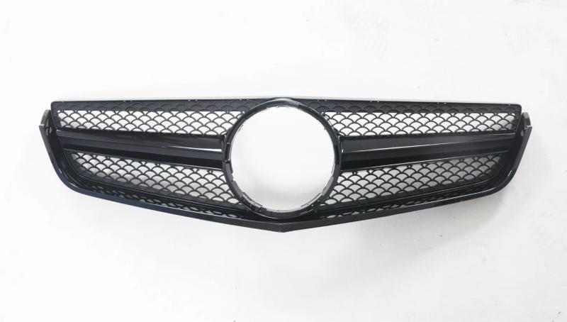 Suitable for 09-13 W207 Mercedes-Benz Ecoupe Modified Amg Gypsophila Gt Mid-Grid Water Tank Cover Grille