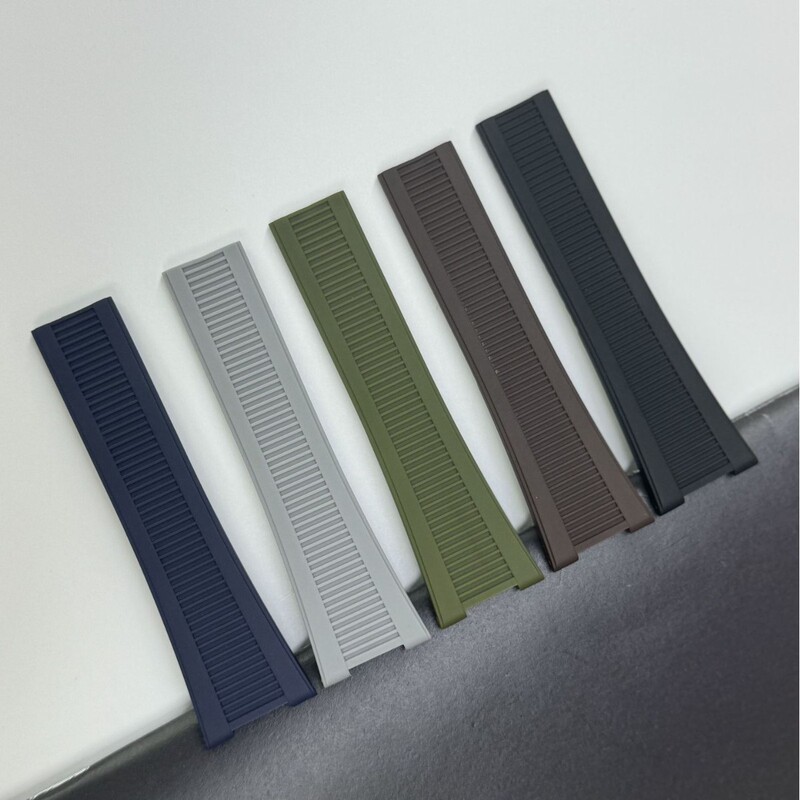 Suitable for Patek Philippe 5711/5712/5980R Concave-Convex Interface Nautilus Rubber Watch Strap Wholesale in Stock 25 Suitable for Patek Philippe 5711/5712/5980R Concave-Convex Interface Nautilus Rubber Watch Strap Wholesale in Stock 25