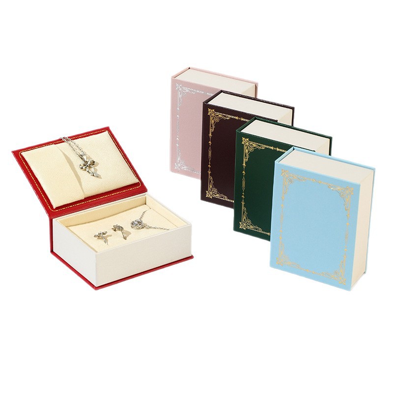 Xiaohongshu mismo estilo joyero tipo libro caja de embalaje de regalo de joyería magnética tipo solapa caja de regalo de mano 520 de alta gama