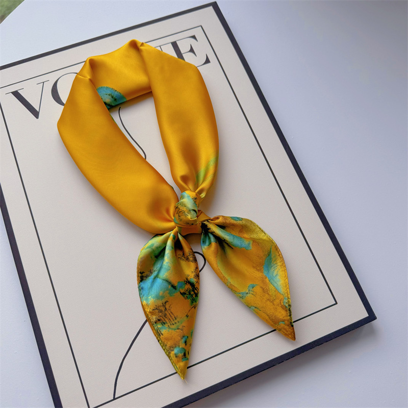 Primavera y verano nueva bufandas de impresión de letras de satén 70 × 70 bufandas de seda pequeñas bufandas cuadradas de alta calidad bufandas de estilo francés