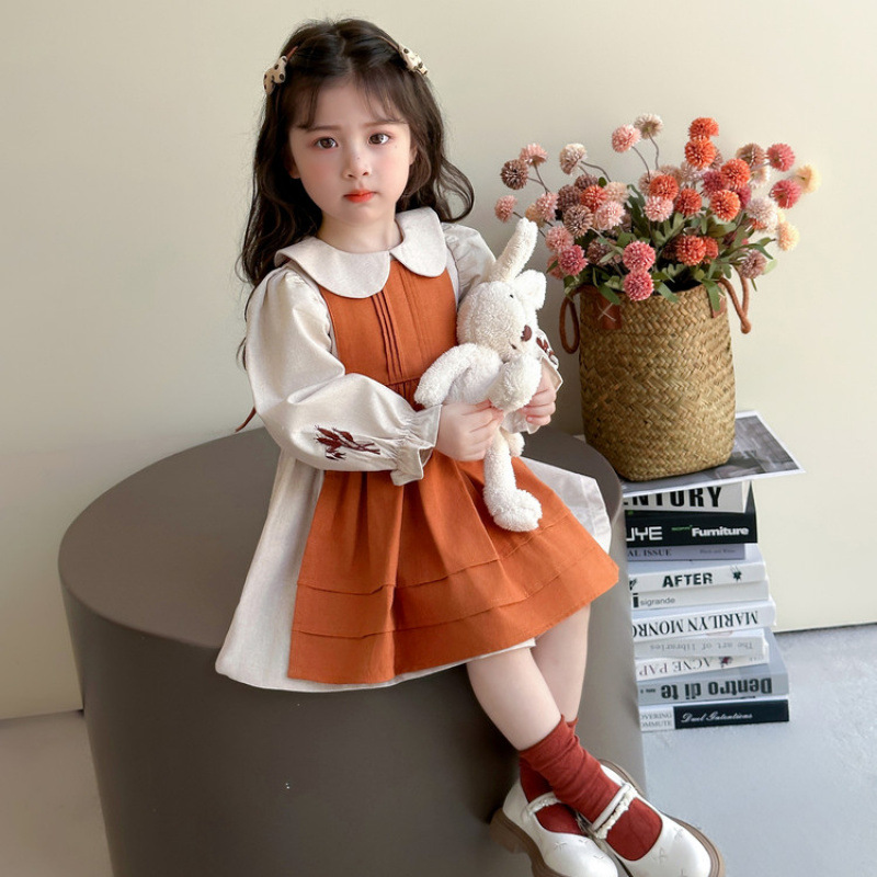 女童秋装2025新款森系刺绣公主裙棉麻娃娃领长袖连衣裙背带裙套装