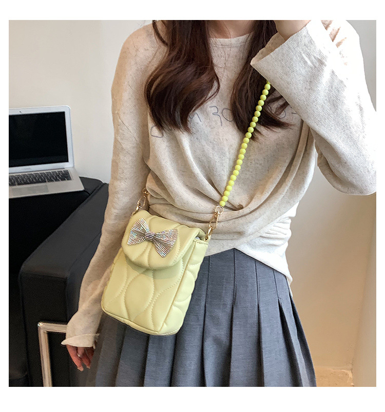 Women's Pu Leather Solid Color Streetwear Beaded Bowknot Square Magnetic Buckle Crossbody Bag display picture 2