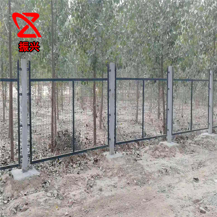铁路防护栅栏铁路护栏网 铁路沿线封闭网8002高铁防护网厂家