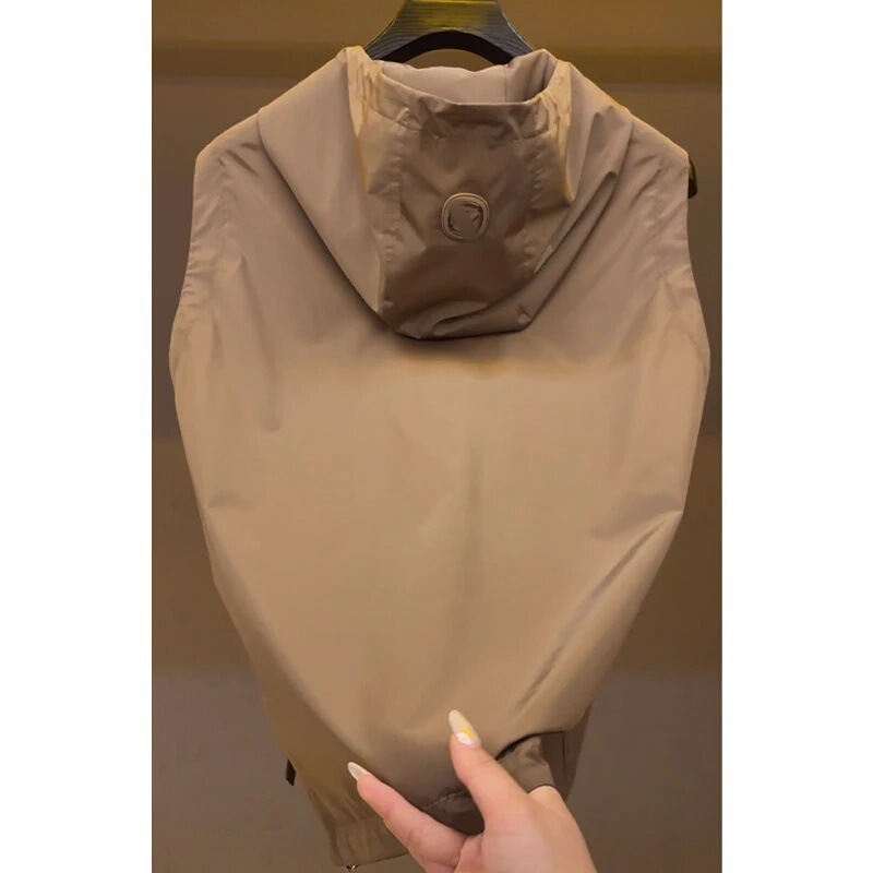 Spring and Summer European Designer Luxury Fashion High-End Men's Vest, Old Money Style, Light Luxury, Casual, Versatile, Simple Top