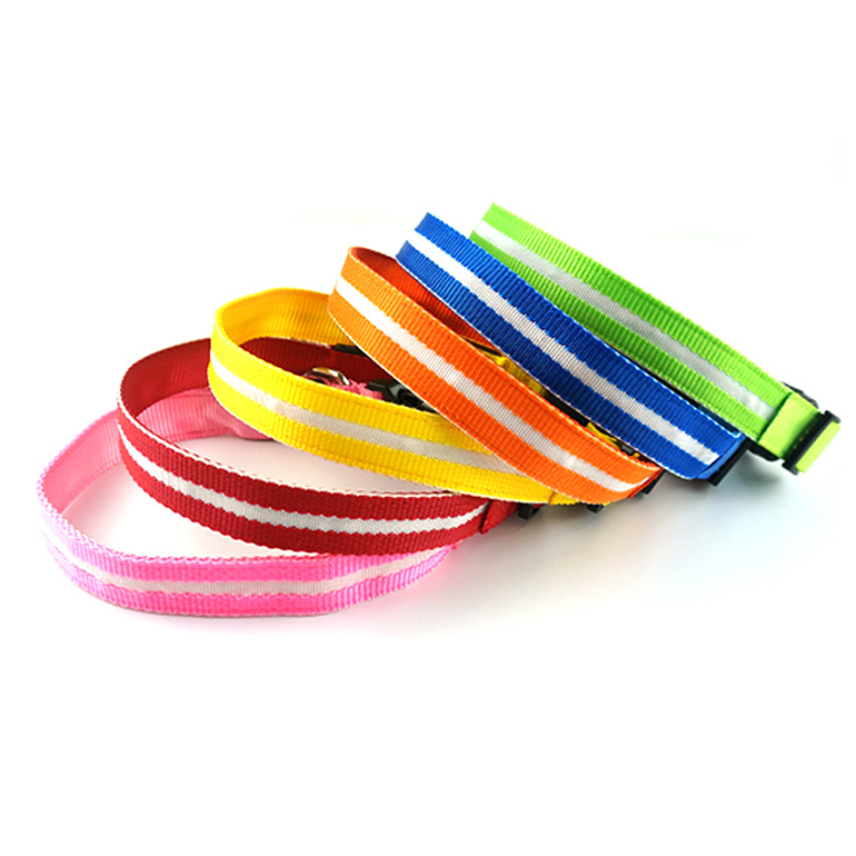 亚马逊热销猫狗项圈LED发光宠物带狗狗头套脖圈夜间新款发光项圈