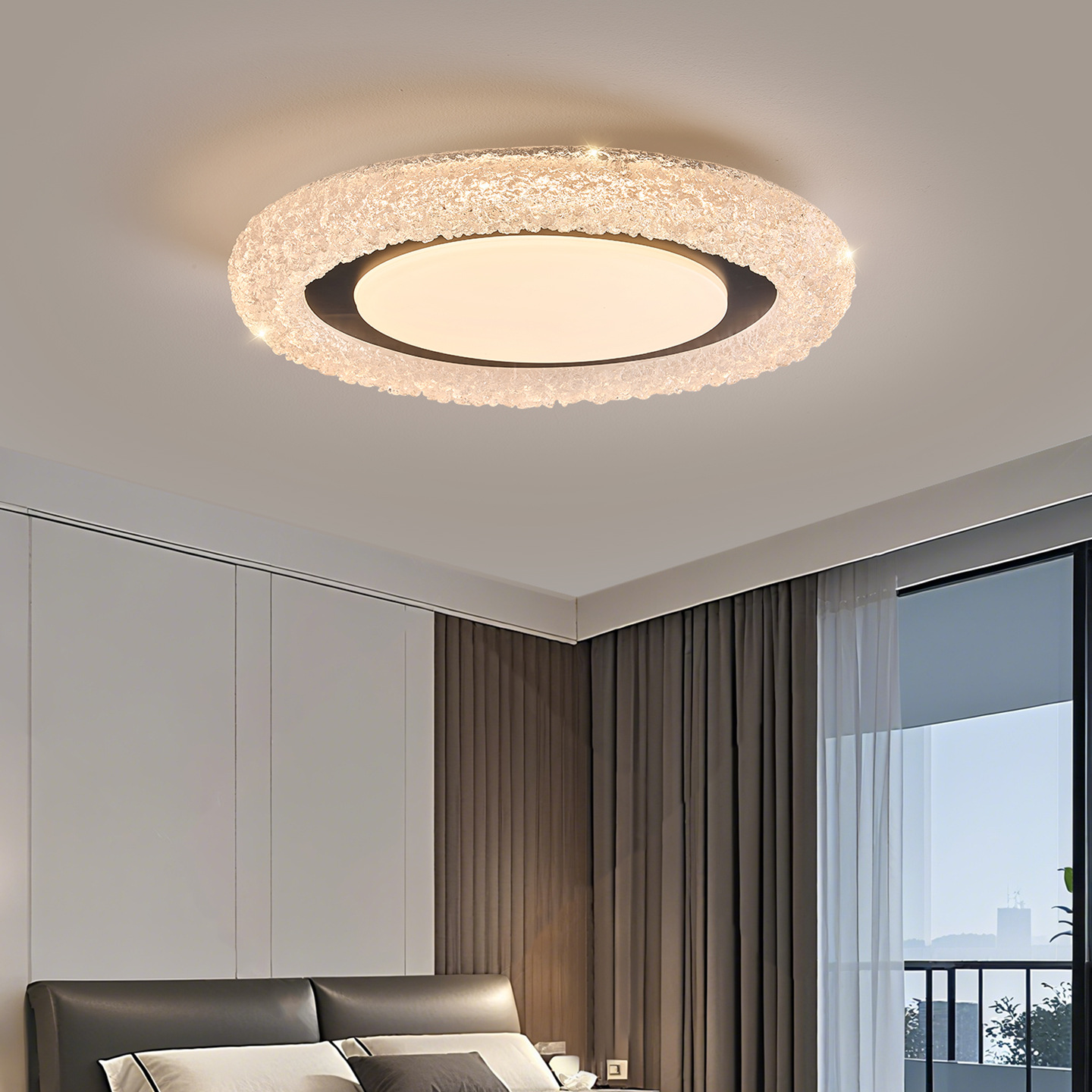 Luz de techo de dormitorio ligero de lujo italiano nuevo estilo simple de resina atmosférica creativa dormitorio principal lámpara de sensación avanzada 255L