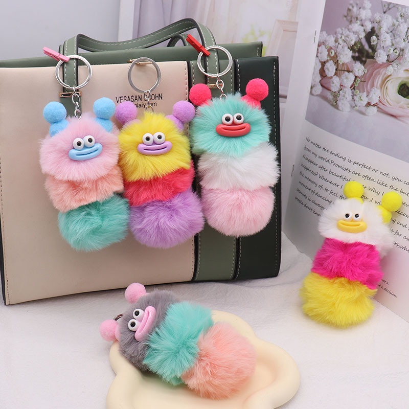 Fealdas orugas bola de peluche colgante de llaves de dibujos animados peluche muñeca bolsos colgante de llaves de automóviles colgante