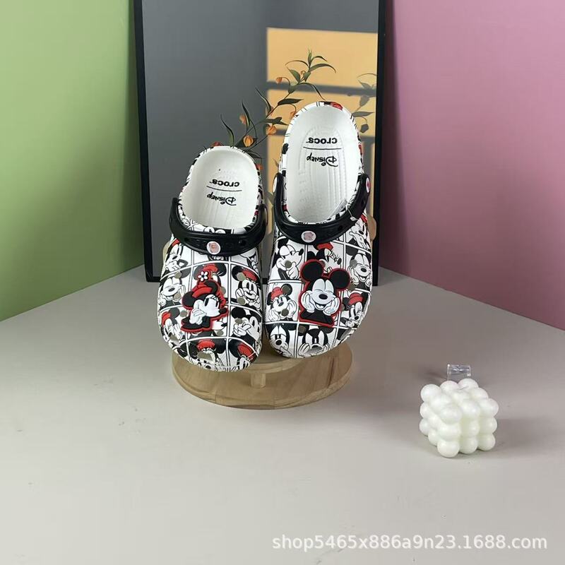 New Crocs-Style Shoes for Men and Women, Mickey and Minnie Shoes, Women's Summer Sandals, Couple's Closed-Toe Beach Shoes