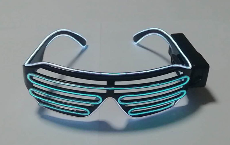 Modelo bicolor: blanco + azul hielo