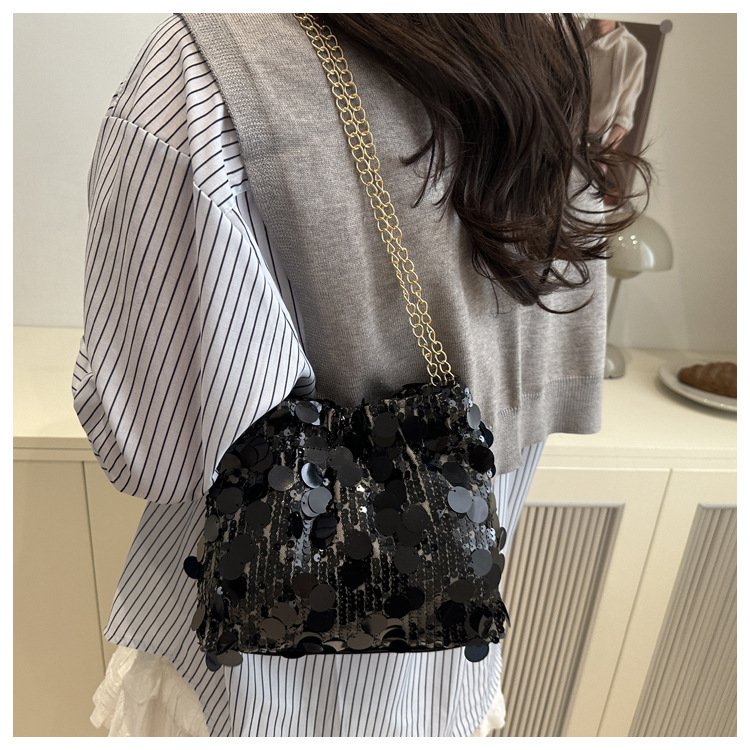 315g Weight Polyester Lining Material Chain Fashion Element Magnetic Buckle Closure Type Single Shoulder Strap Strap Type Crossbody Bag Bags Type Holiday, Daily Occasion Sequin Material Women's Backpack Backpack Solid Color Pattern All Seasons Season Women's Gender Elegant, Classic Style Style Bucket Shape Women's Sequin Solid Color Elegant Classic Style Chain Bucket Magnetic Buckle Crossbody Bag 10