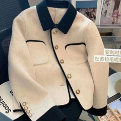 小香風の短いタイプの揚げ街の灰色のコートの女性の秋冬の復古の高級なデザイン感の小さい大衆の気質の長袖の上着