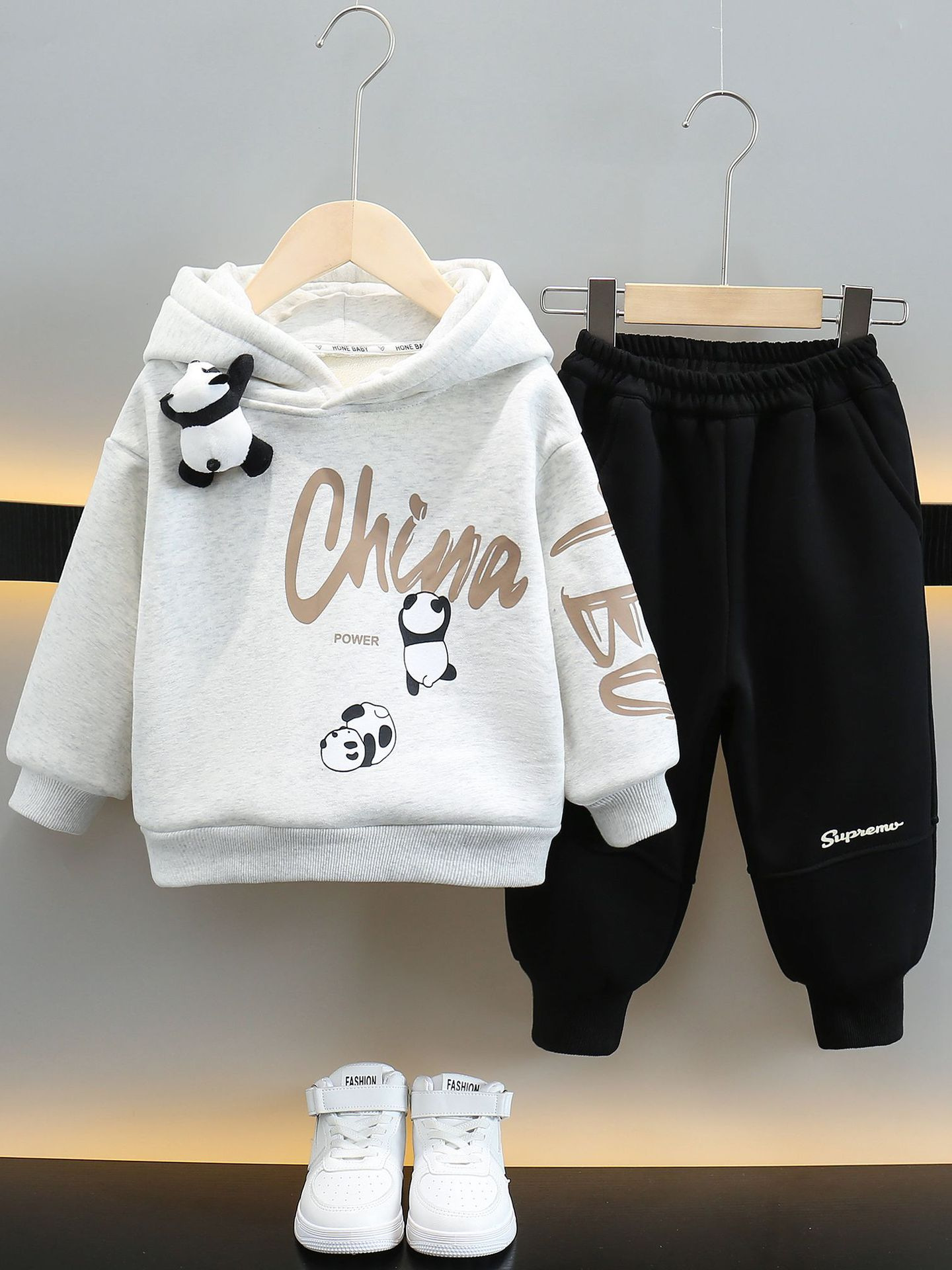 6749 Traje de suéter con capucha para niños 2025 nueva ropa de primavera y otoño para niños otoño e invierno más terciopelo bebé hermoso traje de dos piezas
