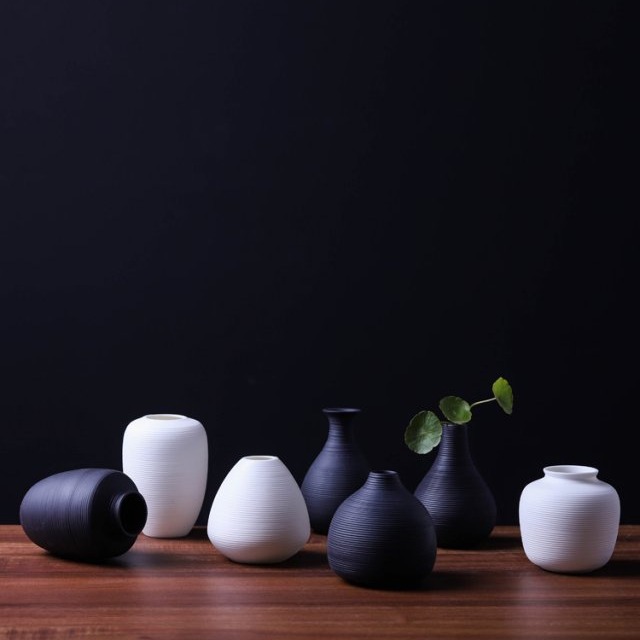 New Simple White Brushed Ceramic Flower Insert Ceramic Crafts Ornaments Home Burned Ceramic Vase