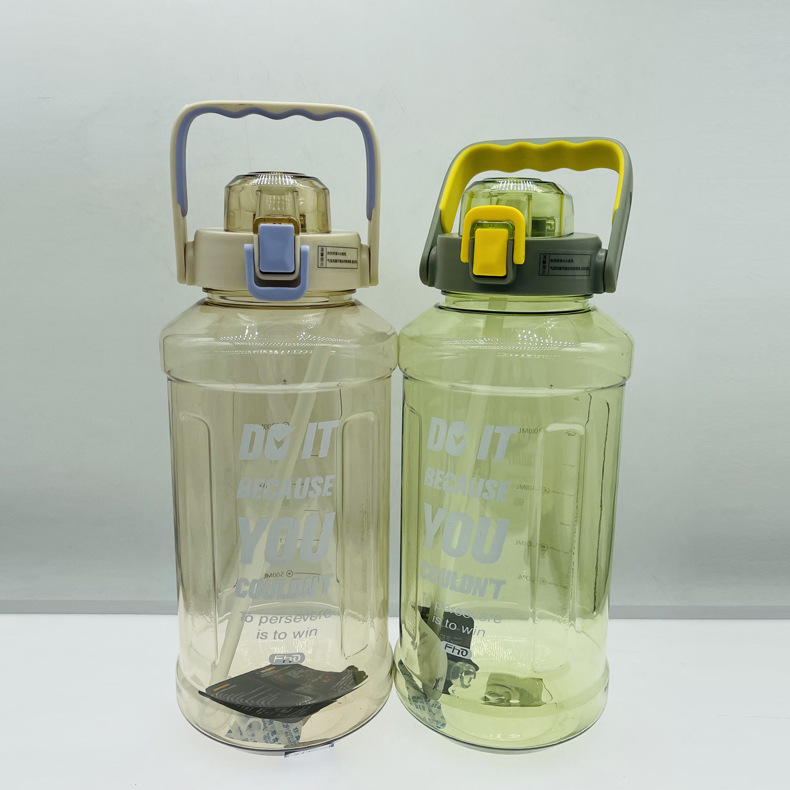 Nuevos deportes al aire libre taza de agua hervidor de agua taza de paja Internet celebridad portátil taza de plástico grande 3000ml taza espacial