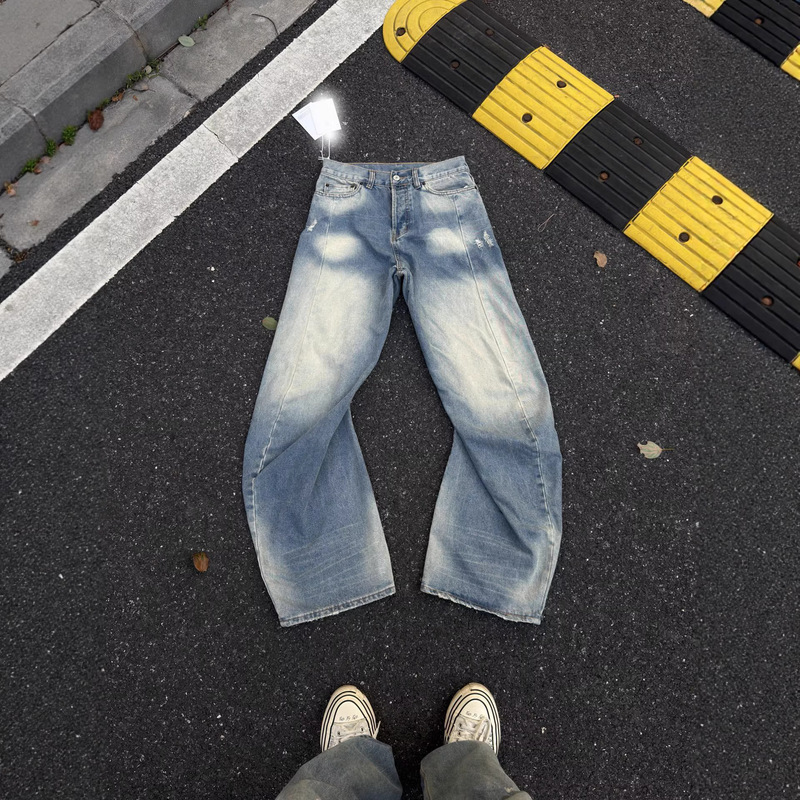 Acstudios Fw25 2006m Loose Low-Waist Wide-Leg Scimitar Jeans Unisex for Men and Women Acstudios Fw25 2006m Loose Low-Waist Wide-Leg Scimitar Jeans Unisex for Men and Women
