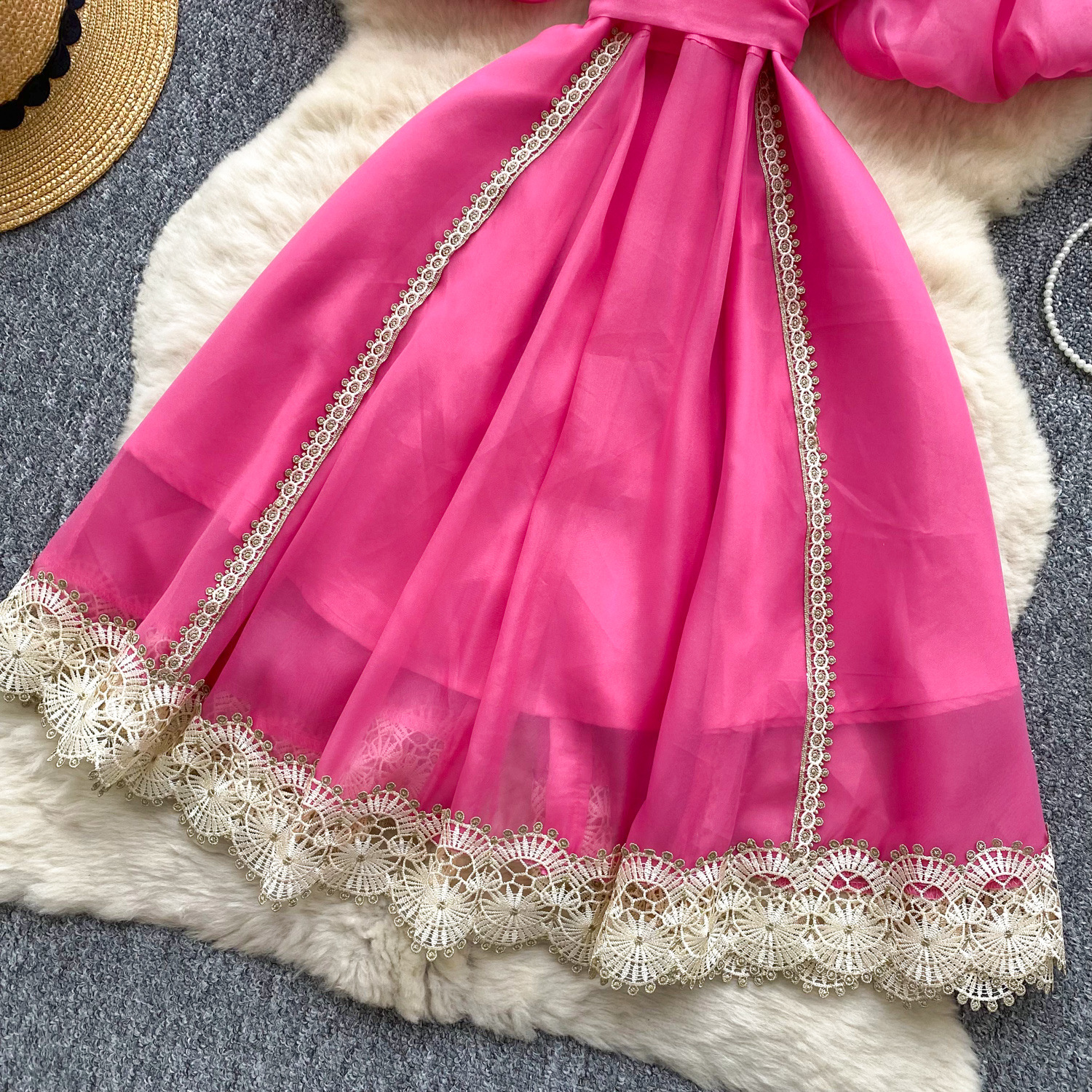 Women's Clothing Niche Retro Palace Style Heavy Lace Splicing Tie Waist Lantern Sleeve Mesh Dress_ecoleips.com