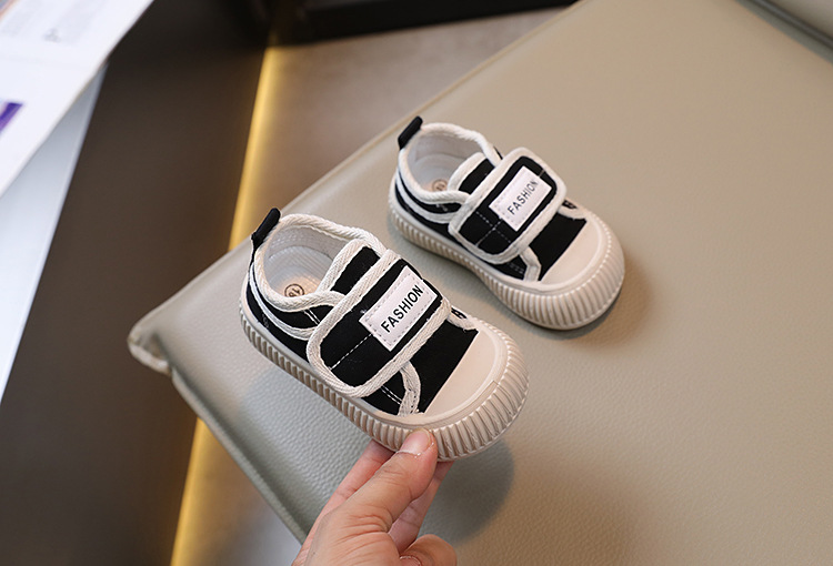 2024 Vår och höst Barncanvas Pojkar Casual Shell Head Girls Cookie Mjuk sula Babyskor_voghion.com