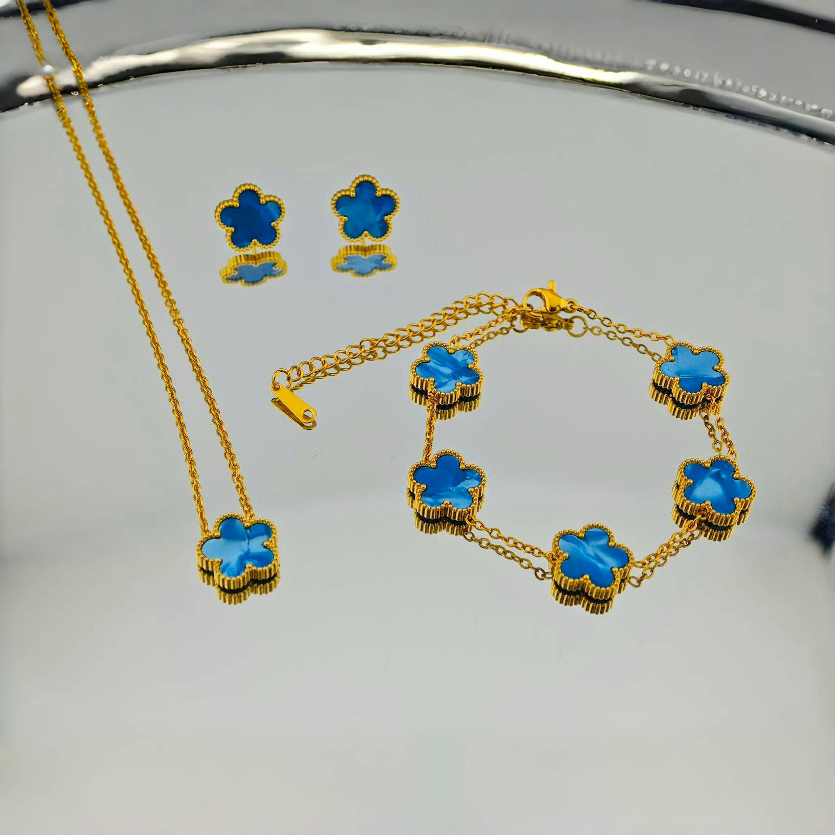 별이 빛나는 하늘색