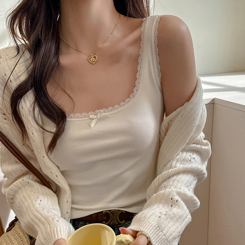 Carefully Selected 2026 Spring/Summer New Women's Fashion Stylish High-End Versatile Lace-Trimmed Sleeveless Top