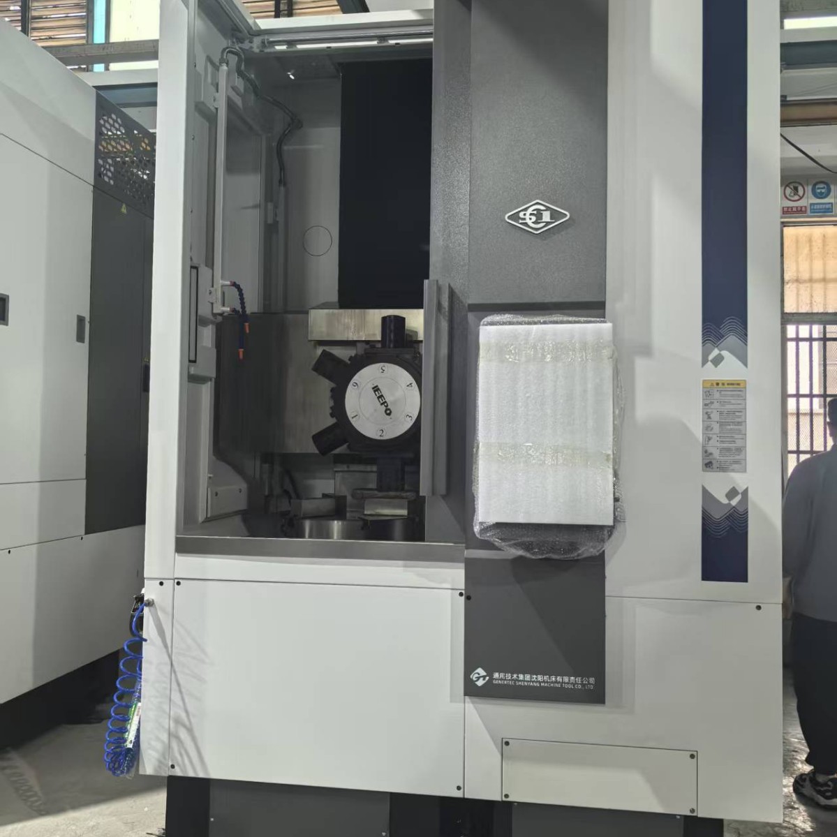 沈阳机床 数控立车 V6高速加工数显切削智能控制