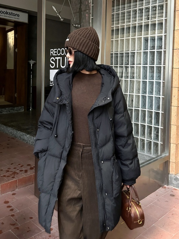 新型の婦人服のポケットは縄の高級なファッションの項を引き出します。|undefined