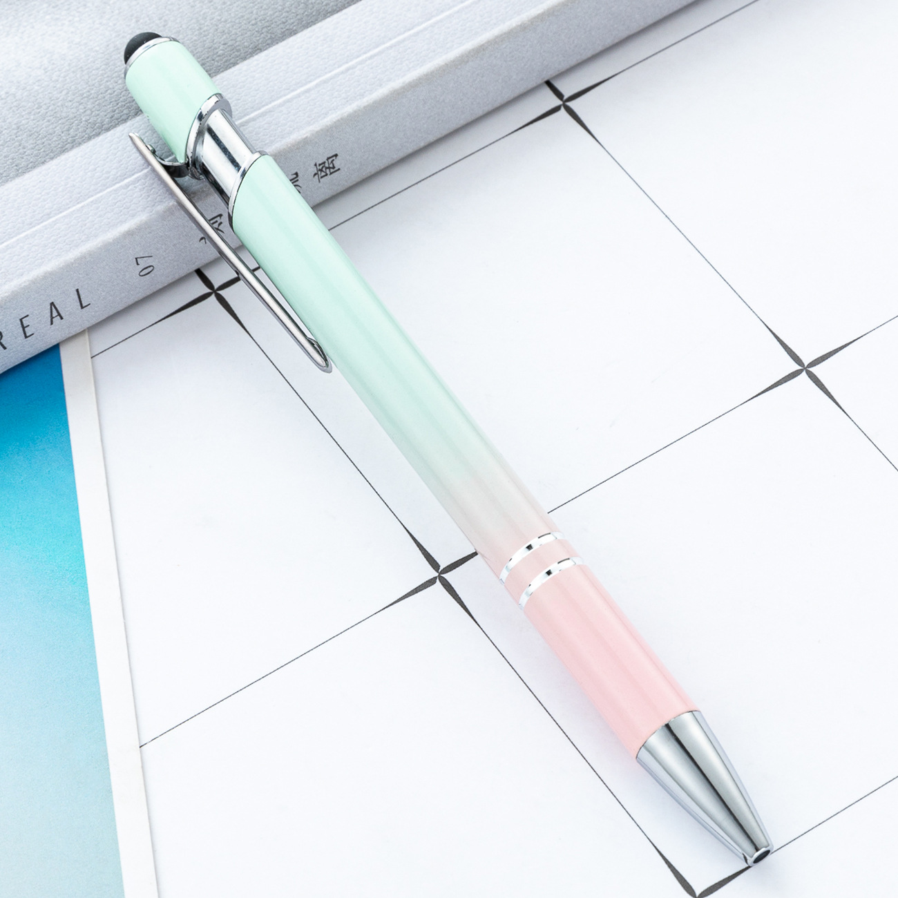 Nuevo bolígrafo de presión colorido metal color gradiente pantalla táctil pluma de regalo creativa logotipo de impresión de bolígrafo publicitario