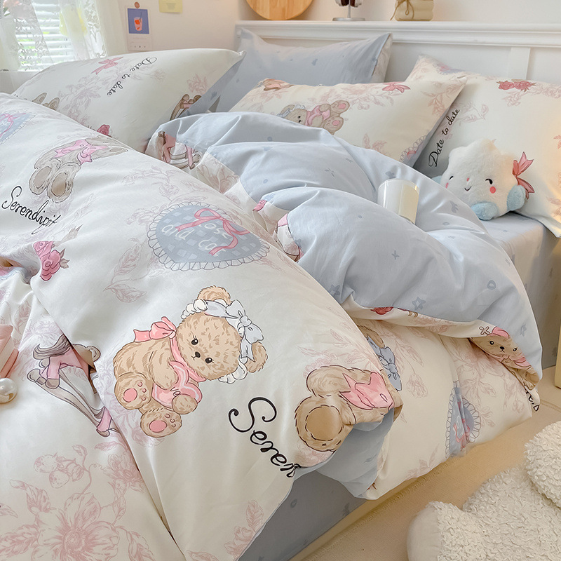 Juego de cama de algodón puro de cuatro piezas 2025 nuevo estilo algodón pequeño sábana fresca funda de edredón sábana ropa de cama de tres piezas