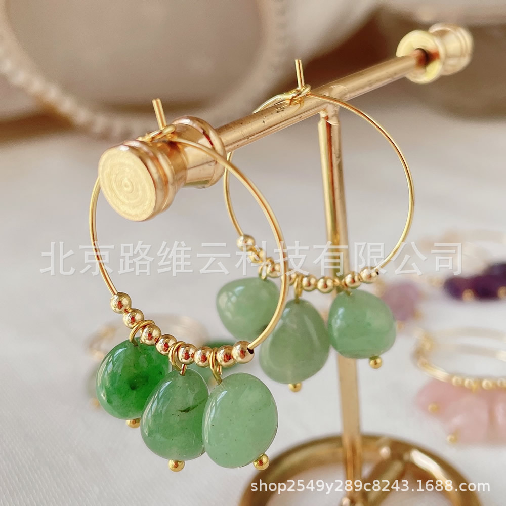 Europa y los Estados Unidos semipreciosa natural cristal lingüizo pendientes de perla amatista irregular pendientes de acero de titanio pendientes de acero mujeres