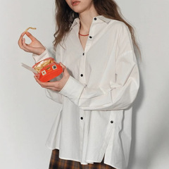 高品质! ゆったりとしたボタンのデザイン感のある白いシャツ女性の春の新作ファッション