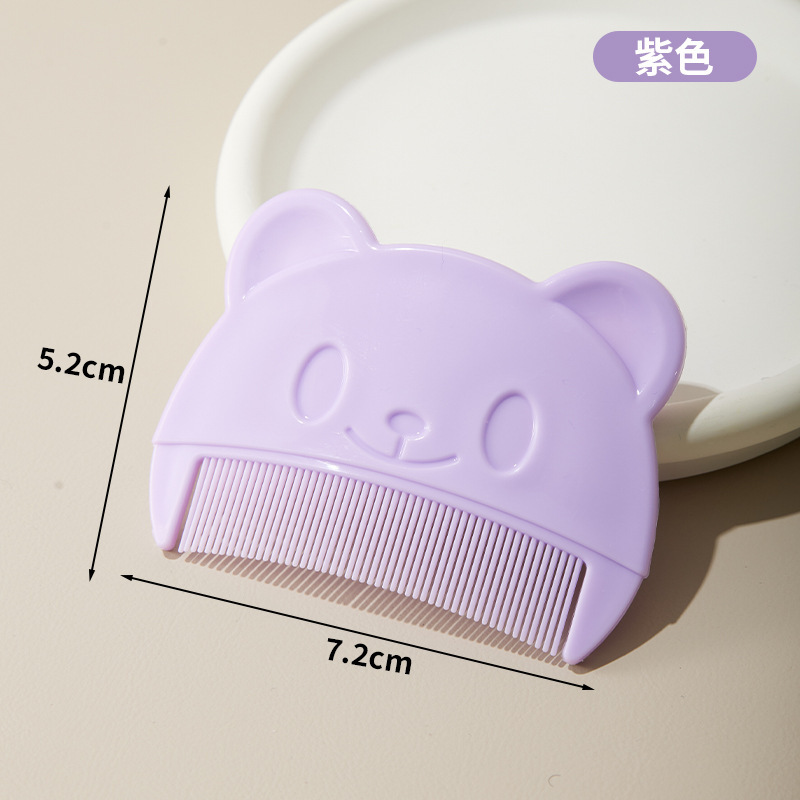 熊の形の赤ちゃんの櫛は胎垢の櫛に行きます。|undefined