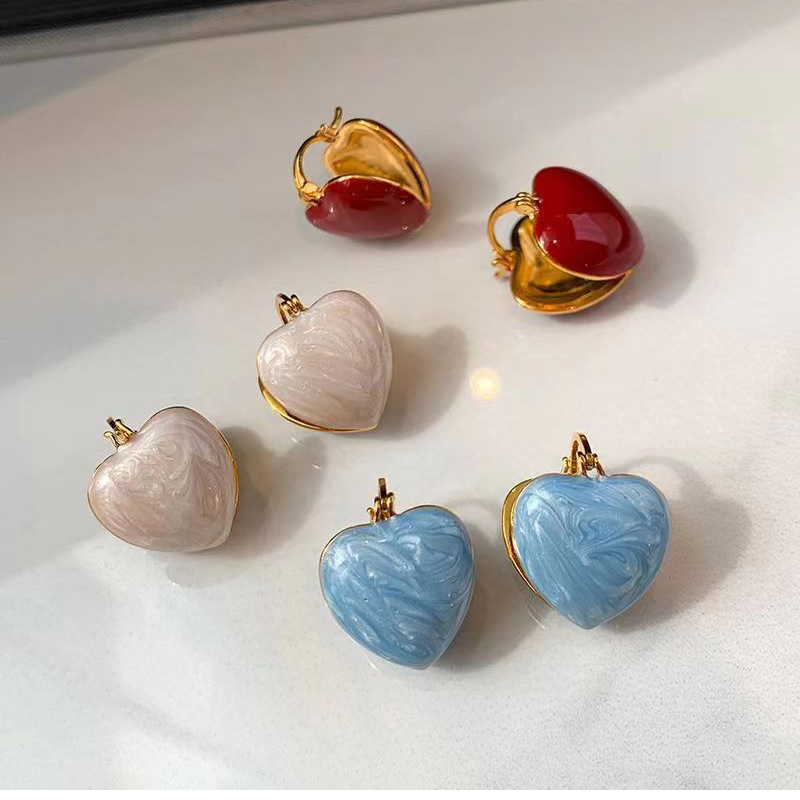 8g Weight 1 Pair Lady Heart Shape Enamel Alloy Drop Earrings