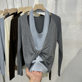 200kg plus size Women's Korean Color-matching Hanging Neck Fake Two-piece Knitted Shirt Early Autumn Loose Chic Unique Top