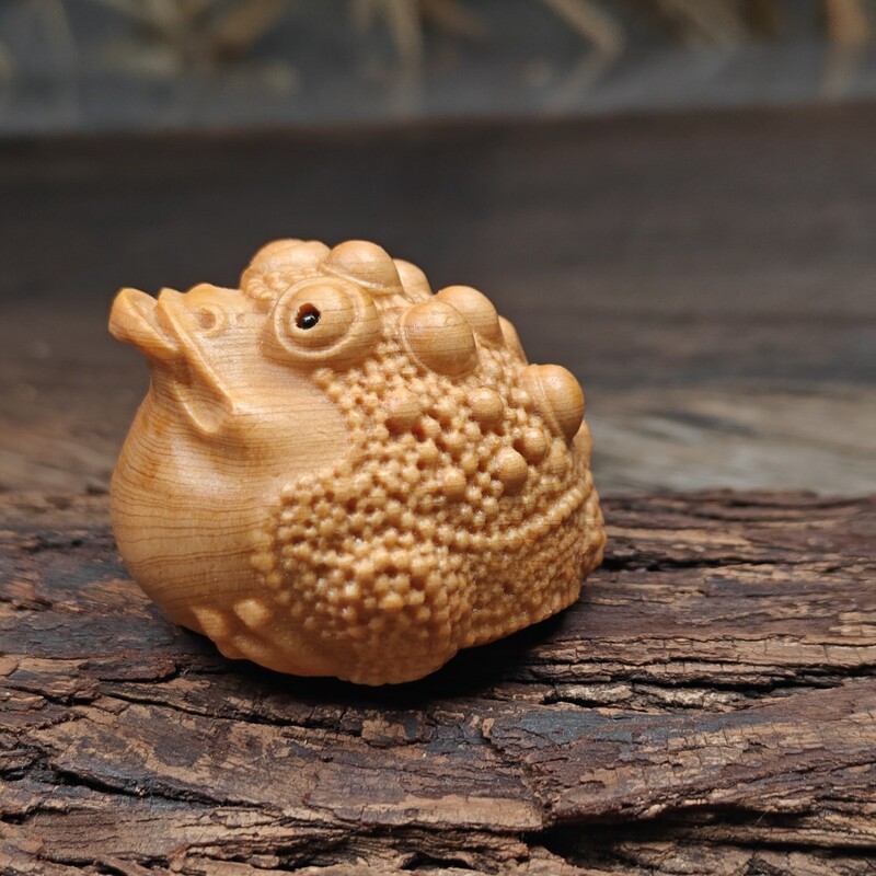 本物のシダーウッドの装飾品、手彫りの貔貅木彫り工芸品、マホガニー動物の天然作品、文具工芸品|undefined