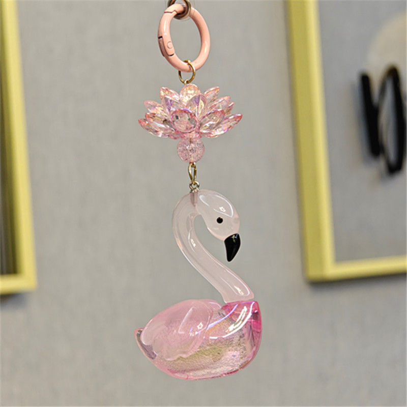 Nuevo acrílico cisne con cuentas llavero bolsos creativos colgantes pequeños regalos con cuentas frescas de color al por mayor